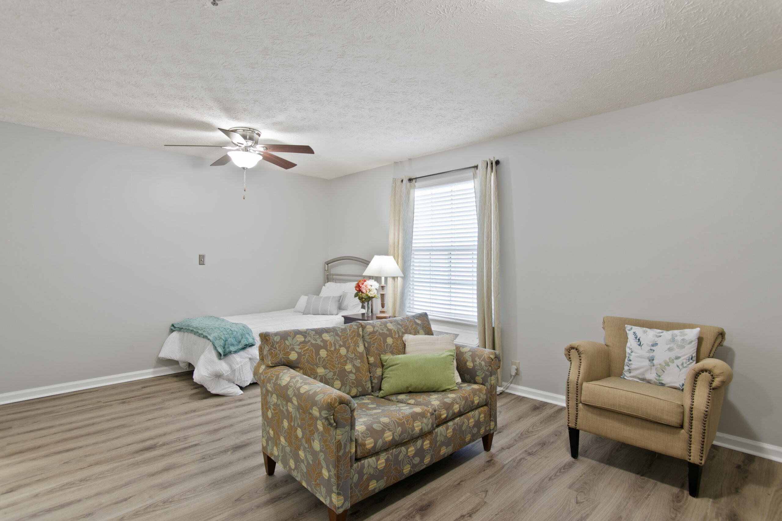 Bellevue-Woodstock-31